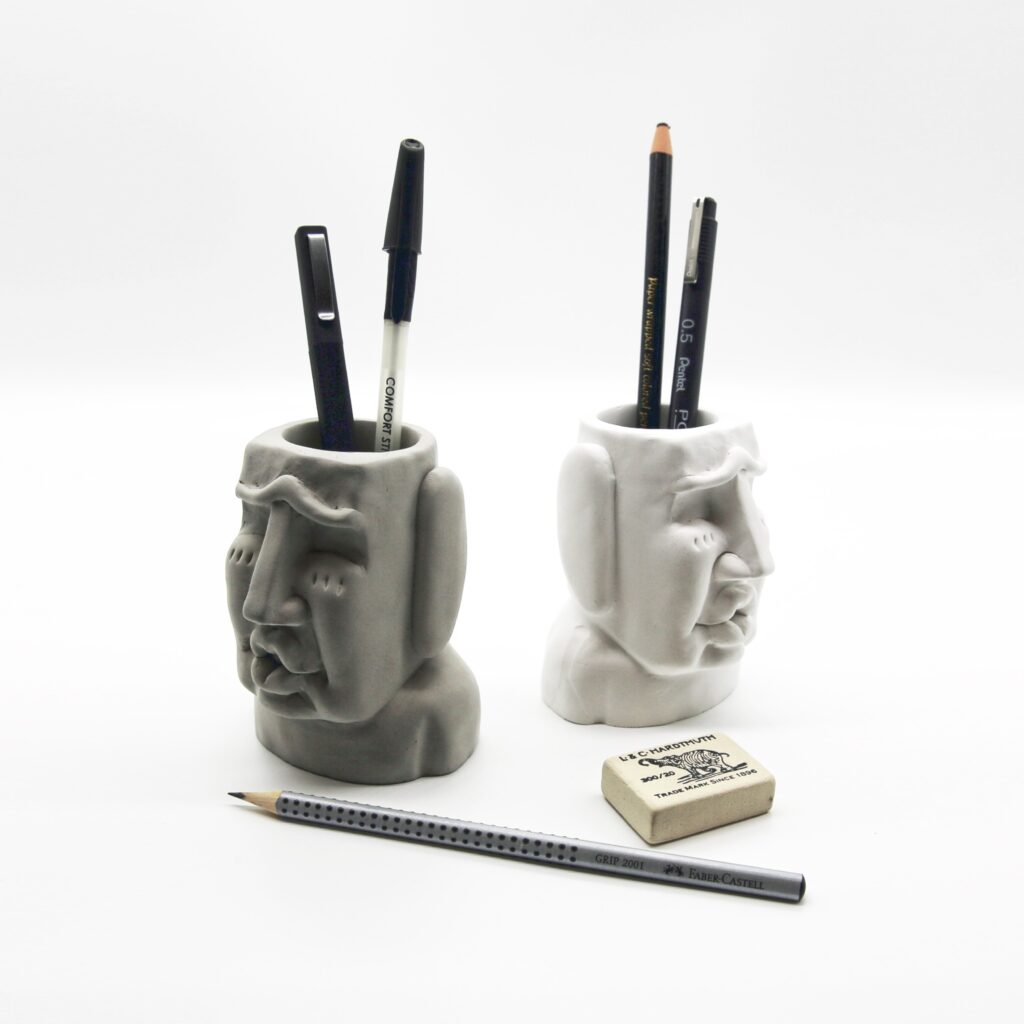 チーク キス MOAI ペンホルダー
ペン立て モアイ
台湾ブランド