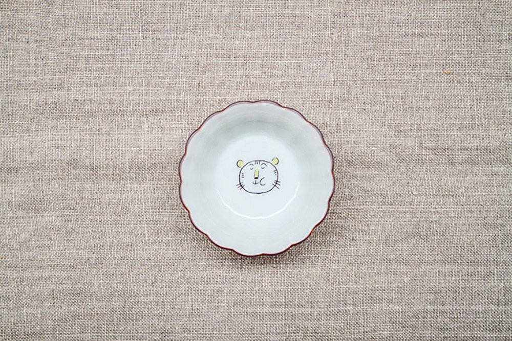 13干支菊小鉢シリーズ
小皿
豆皿
寅年
虎 トラ
台湾のイラストレーターYeYiying