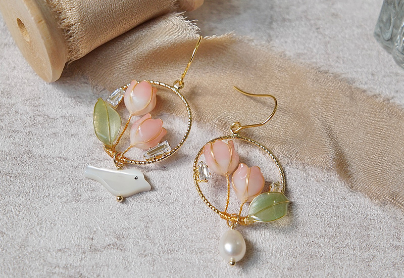 チューリップピアス 小鳥ピアス