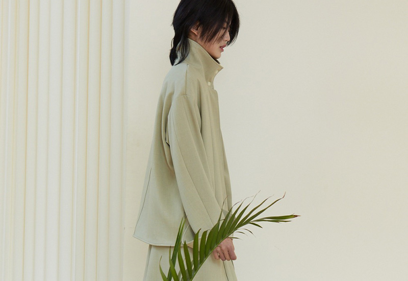くすみカラー ファッション くすみグリーン セットアップ