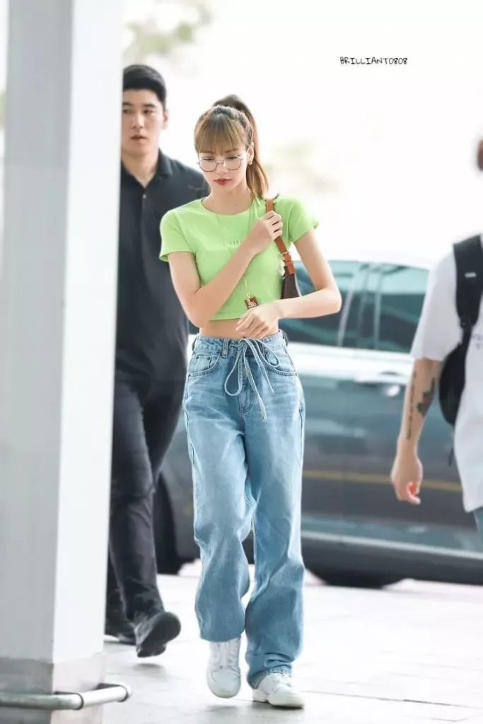 闊腳褲穿搭 Blackpink Lisa