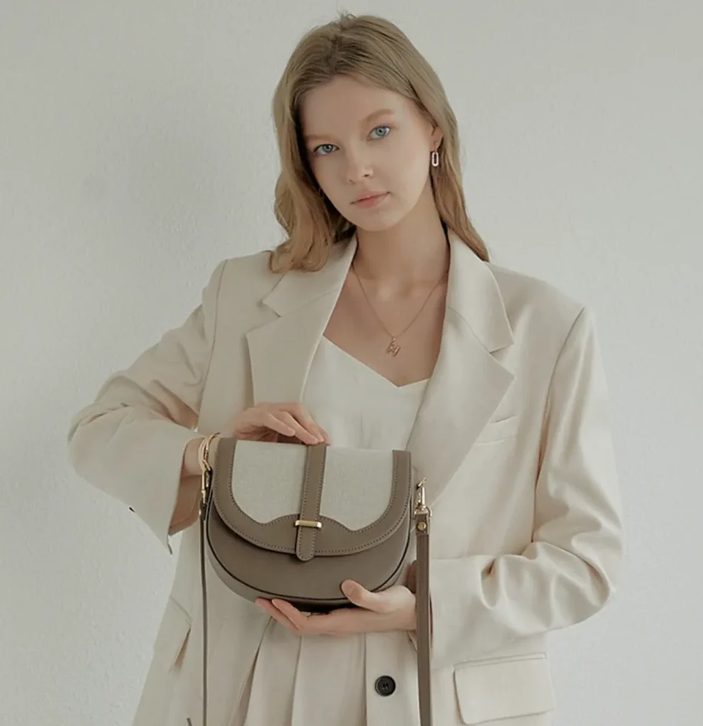 Bag to Basics Camila 馬鞍手袋 (按上圖訂購)