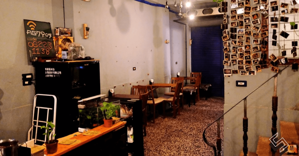 2021 台南旅遊推薦:台南特色老屋酒吧 - 後面還有小酒館