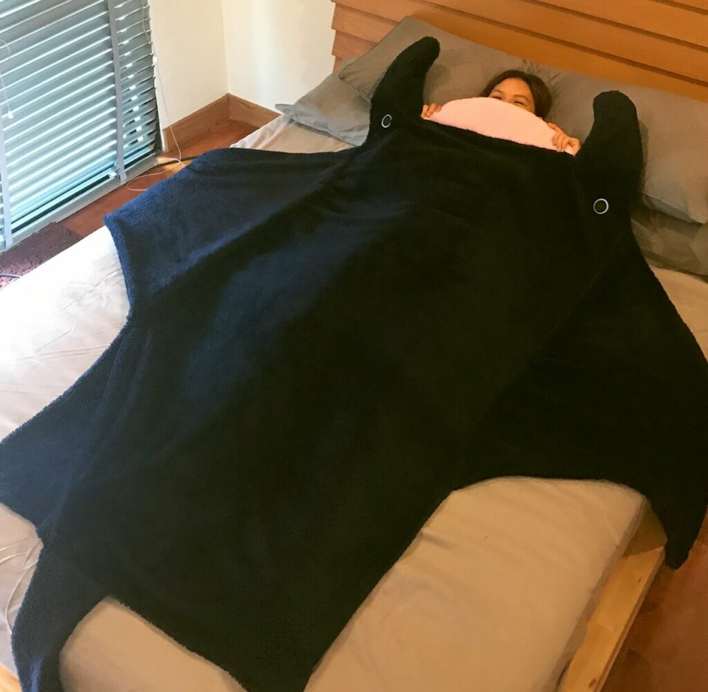 睡覺追劇是可以打發時間的活動