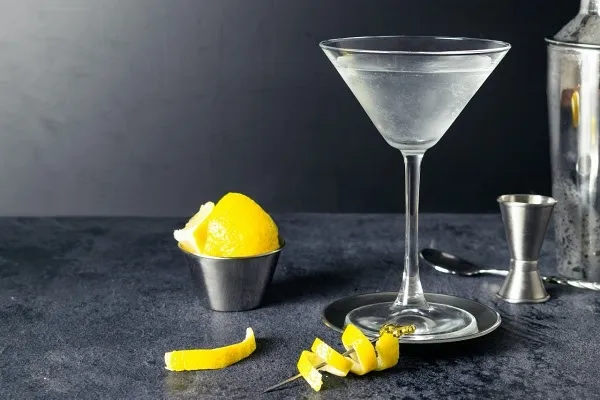 馬丁尼 Martini 是酒吧常見的調酒