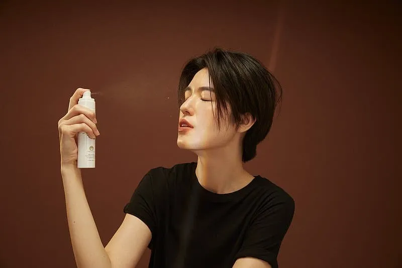 化妝水可做為保濕噴霧