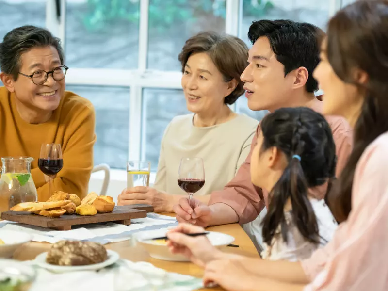 在冬至幫長輩添購新衣有助家庭和諧